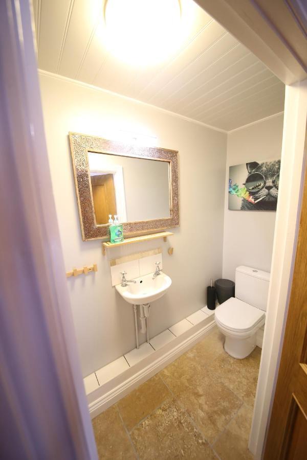 Number 4 Apartment Exeter Exterior photo